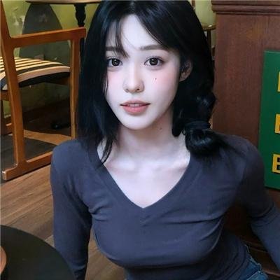 像两滴水